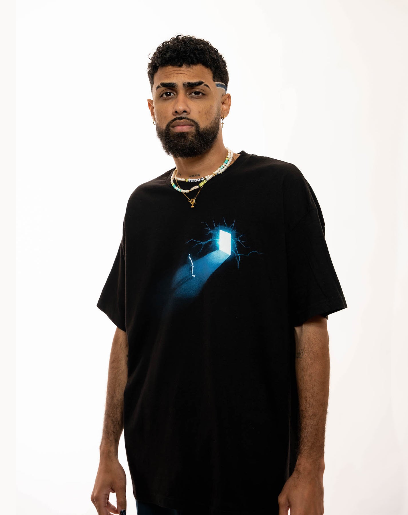 La puerta camiseta negra